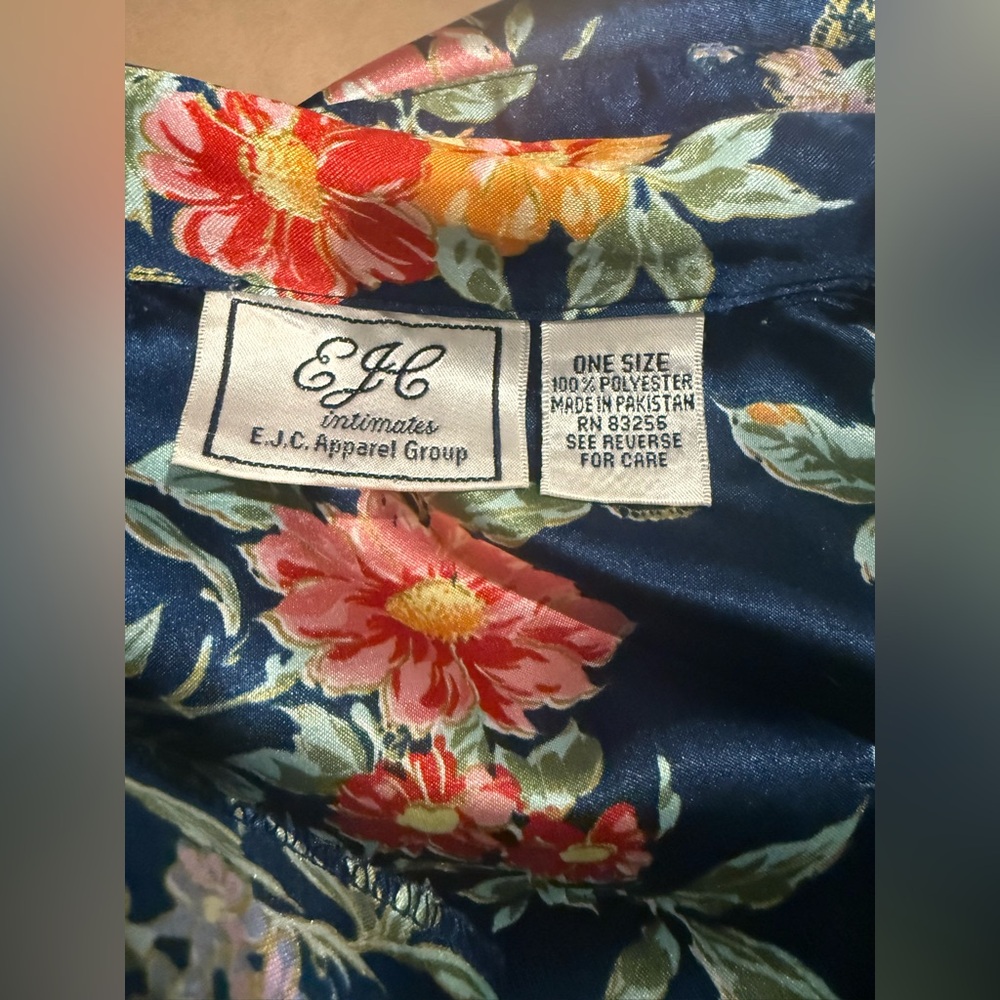 EJC Intimates Navy Floral Satin Button-Up nightgown OSF - Picture 2 of 6